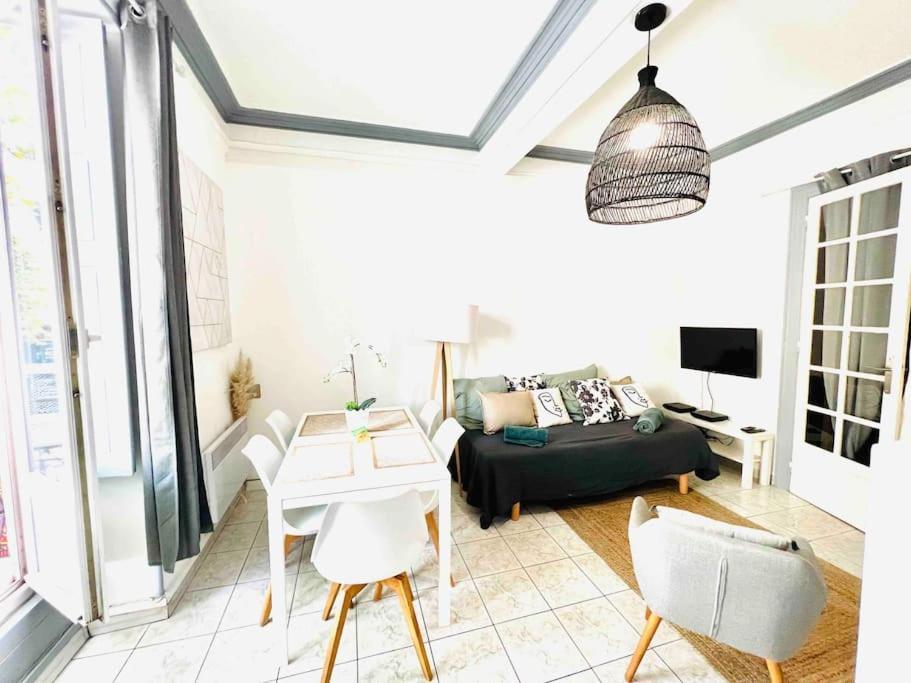 Appartement En Centre Ville, Wifi Et Tram Montpellier Luaran gambar